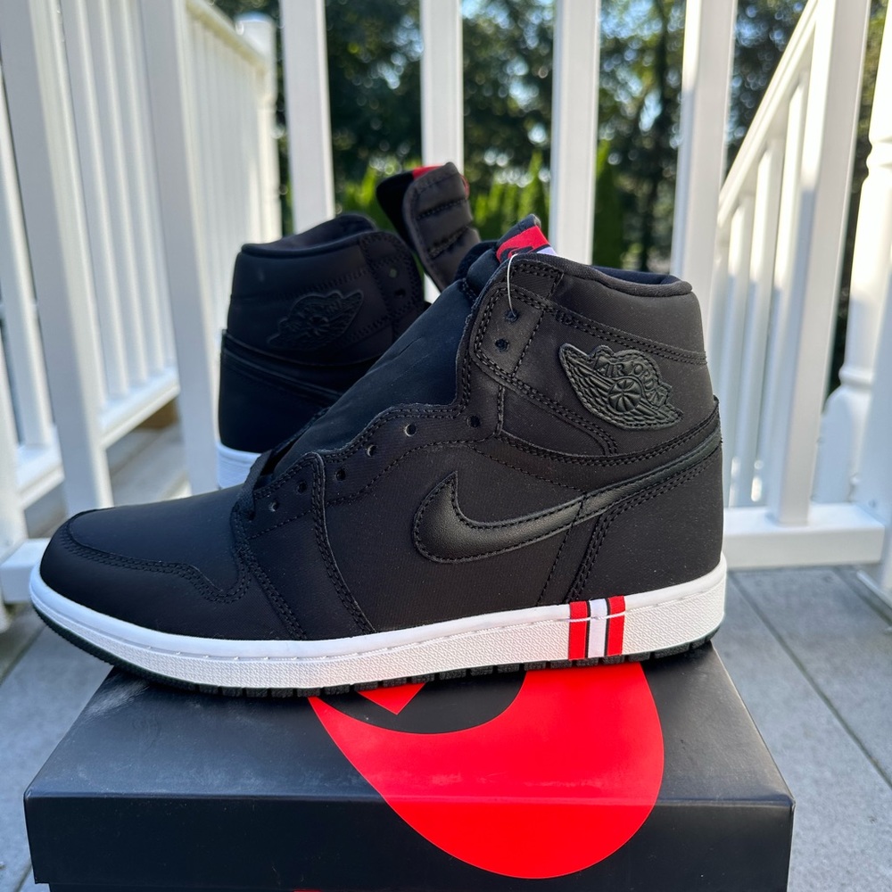 Jordan 1 Retro
High Paris Saint
Germain
